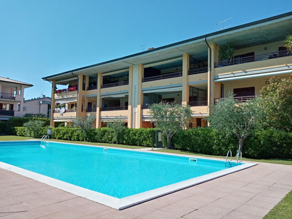 Sunflower Apartment - trilocale con piscina, terrazza e wifi Sirmione Esterno foto