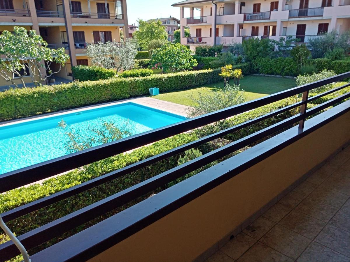 Sunflower Apartment - trilocale con piscina, terrazza e wifi Sirmione Esterno foto